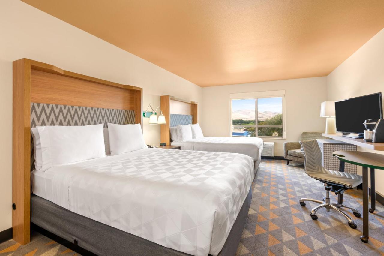 Holiday Inn Yakima By Ihg Exterior foto